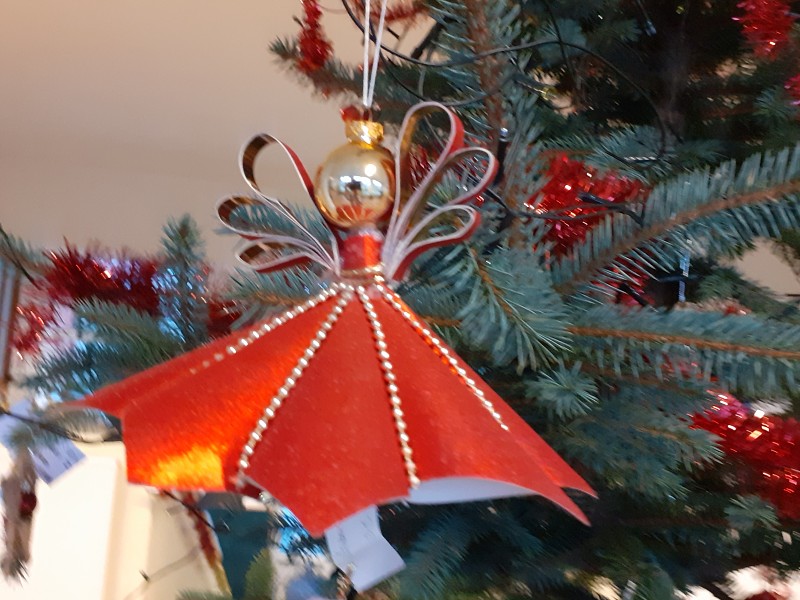 listopad a vyhlášení výsledků 12. prosince 2025